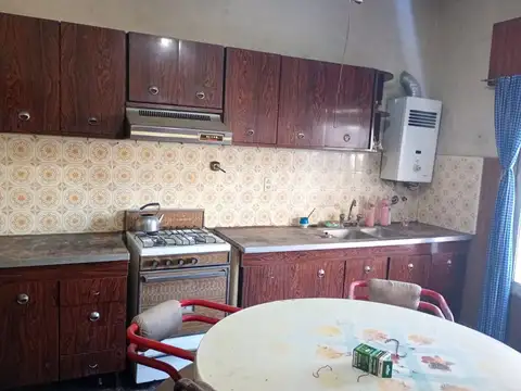 VENTA CASA 3 AMBIENTES C/COCHERA LOMAS DEL MIRADOR