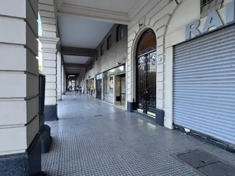 Av. Libertador 1040