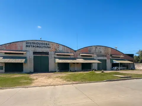 LOCAL CON LUGAR PARA DEPOSITO