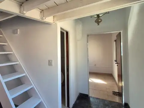 Depto Tipo Casa en Alquiler en Loma Hermosa, $ 650.000