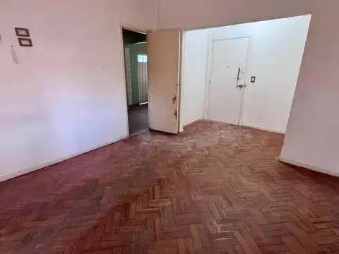 Depto Tipo Casa en Venta en Parque Chacabuco, USD 99.000