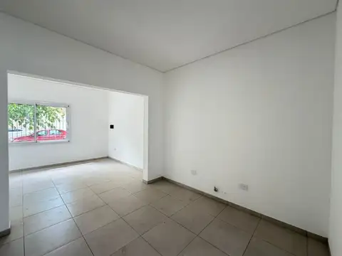 Casa 5 ambientes con 1 baño