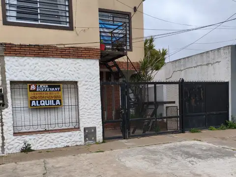 Depto Tipo Casa en Alquiler de 5 ambientes