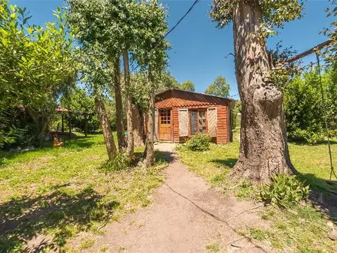 Atractiva Esquina. 2 Viviendas en Balneario Kiyú