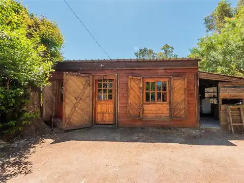 Atractiva Esquina. 2 Viviendas en Balneario Kiyú