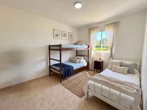 Casa 4 ambientes con 1 baño