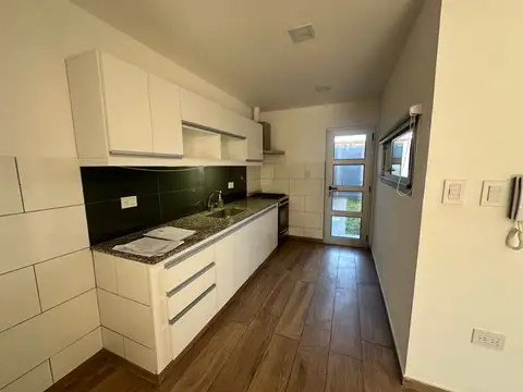 Depto Tipo Casa en Venta con 1 cocheras