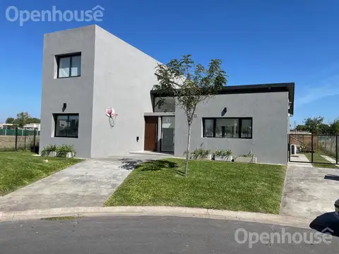 VENTA DE CASA EN EL BARRIO DE SAN PABLO.