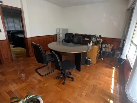 Oficina 2 ambientes con 1 baño