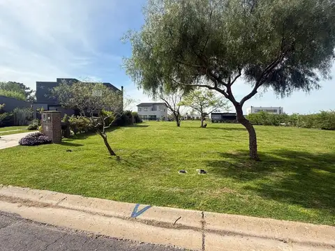  Venta Terreno Central en San Ramiro Pilar del Este 