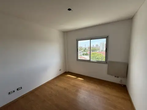 Departamento en Alquiler en Berazategui, $ 650.000