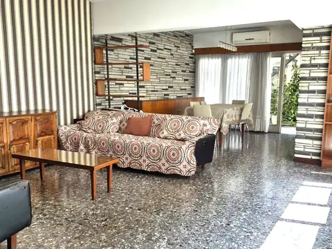 Depto Tipo Casa en Venta de 4 ambientes