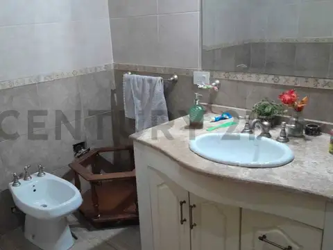 Cassaffousth Carlos 1800, Piso 0