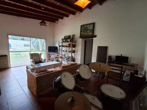 Venta casa estilo campo c/ galpón en lote de 1500m