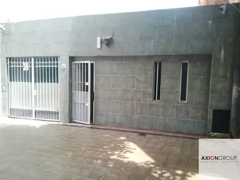 Casa en venta c/ cochera en La Plata