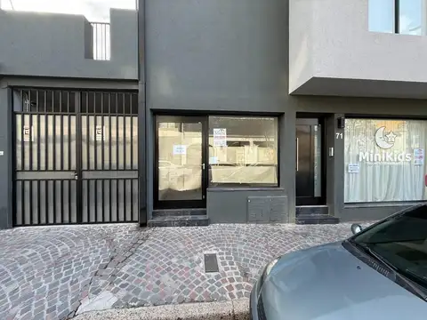 Alquiler de  Local Centrico 3x5 con Baño