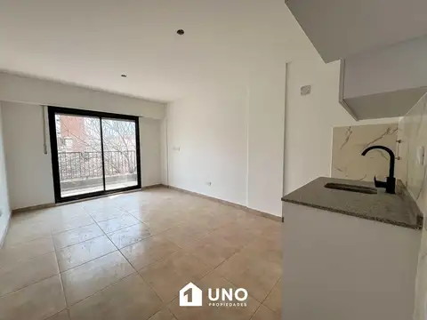 Urquiza y Iriondo - Ultimo Dpto Monoambiente Externo. Cochera disponible.