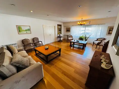 Casa en zona Guemes de cuatro ambientes con piscina 