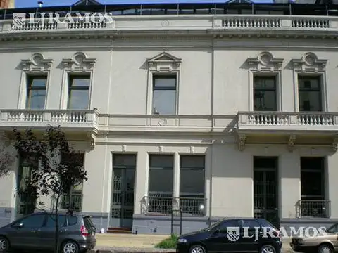 Oficina en Alquiler 27 años