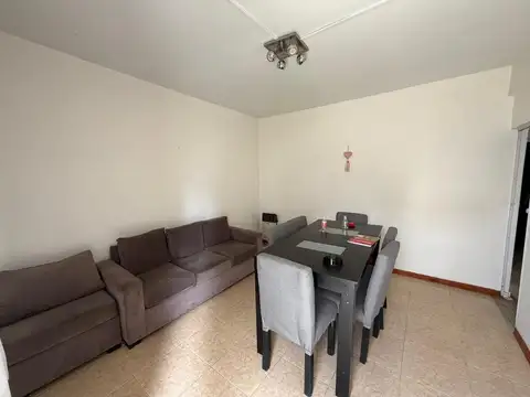 Depto Tipo Casa en Venta en Haedo, USD 75.000