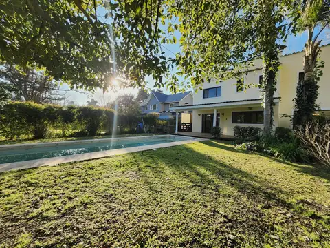 VENTA CASA 4 AMBIENTES BARRANCOS ALTOS DEL PILAR CON PILETA