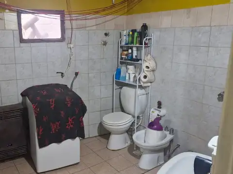 Depto Tipo Casa 4 ambientes con 2 baños
