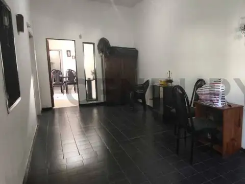 VENTA CASA 3 DORMITORIOS A METROS DE VELEZ SARFIELD
