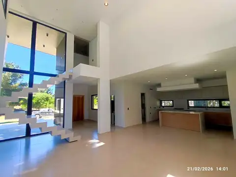 Casa en Venta 1 año