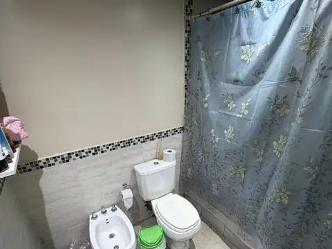 Depto Tipo Casa 4 ambientes con 2 baños