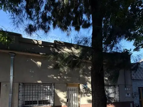 tipo casa al fte entrada indep 4 amb coc bño toil ptio y tza