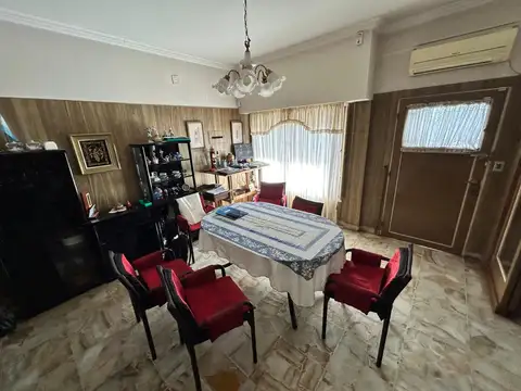 VENTA - CASA 3 AMBIENTES PARQUE, PISCINA Y LOCALES - MERLO