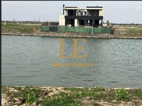 Terreno en Venta de 947,0 m2