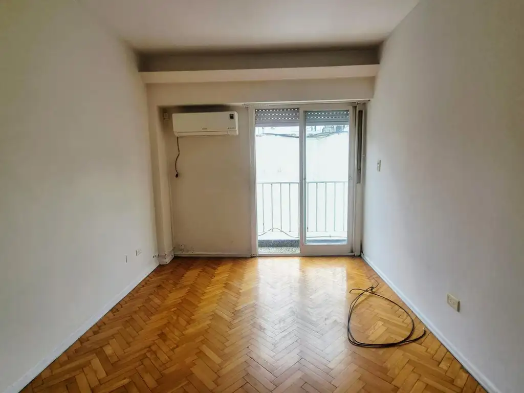 Av. Pueyrredón 1700 , Piso 8