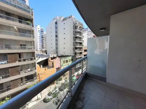 Jose A Cabrera 3500, Piso 4