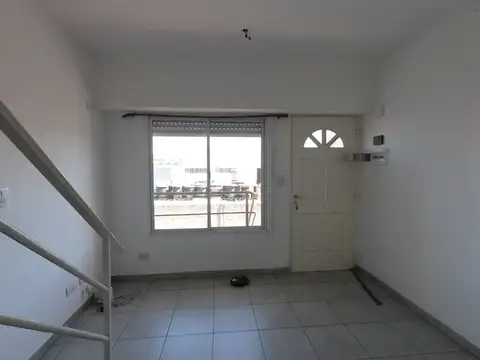 Departamento en Alquiler en Munro-Oeste, $ 650.000