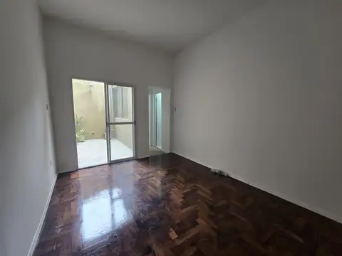 Depto Tipo Casa en Venta en Liniers, USD 95.000