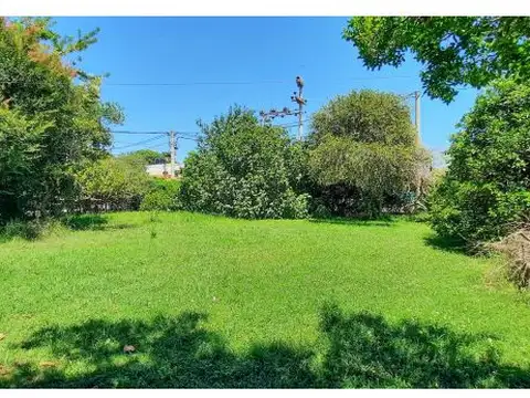 Terreno céntrico en Funes, ideal uso comercial!