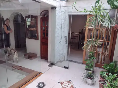 Depto Tipo Casa 4 ambientes con 3 baños