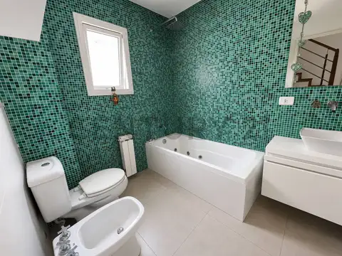 Zapiola 4800, Piso 0