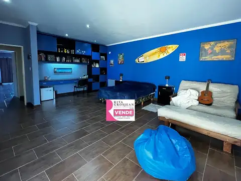 Residencia exclusiva con piscina y quincho en Colón