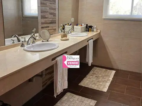 Residencia exclusiva con piscina y quincho en Colón