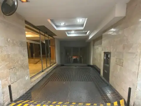 TENEMOS DISPONIBLES 3 COCHERAS PARA VOS EN EL BARRIO DE RETIRO A CUADRAS DEL TEATRO COLON.