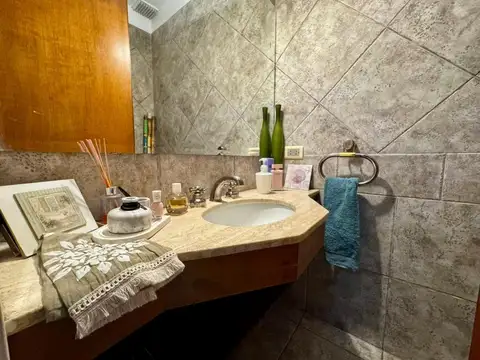 Depto Tipo Casa 4 ambientes con 3 baños
