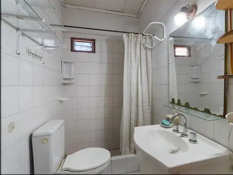 Venta casa 3 ambientes con patio