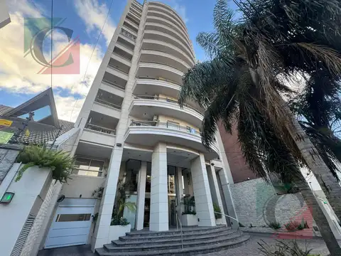 Departamento de 4 ambientes con cochera Apto credito