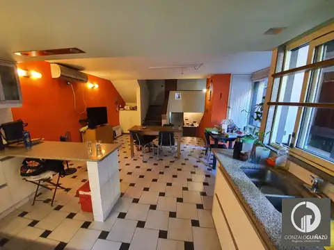 Casa 7 ambientes con 5 baños