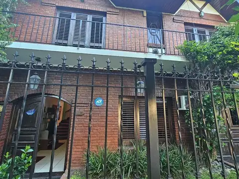 Chalet 4 ambientes - Castelar Norte