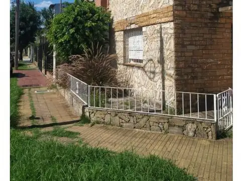 Casa en Venta en Villa Luzuriaga, USD 100.000