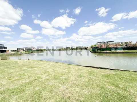 VENTA DE LOTE AL AGUA EN VIRAZON, NORDELTA.