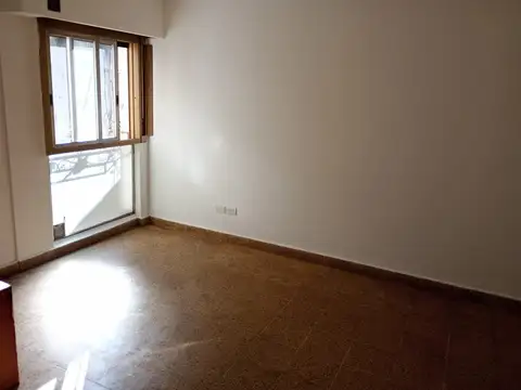 Paez 2700, Piso 1